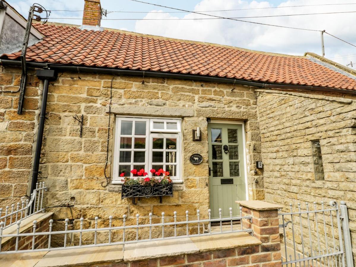Raygill Cottage Whitby Exteriör bild